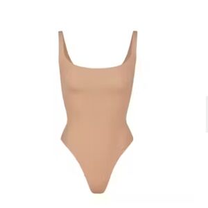 SKIMS Ochre Fits Everybody Square Neck Medium Bodysuit